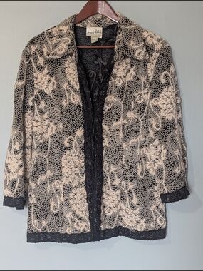 Joseph Ribkoff Black & Beige Floral Lace Jacket 3/4 Sleeves Vintage Coquette
